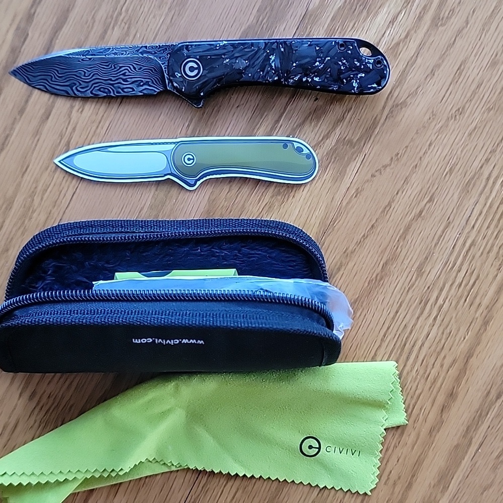 Civivi Elememtum damascus blade